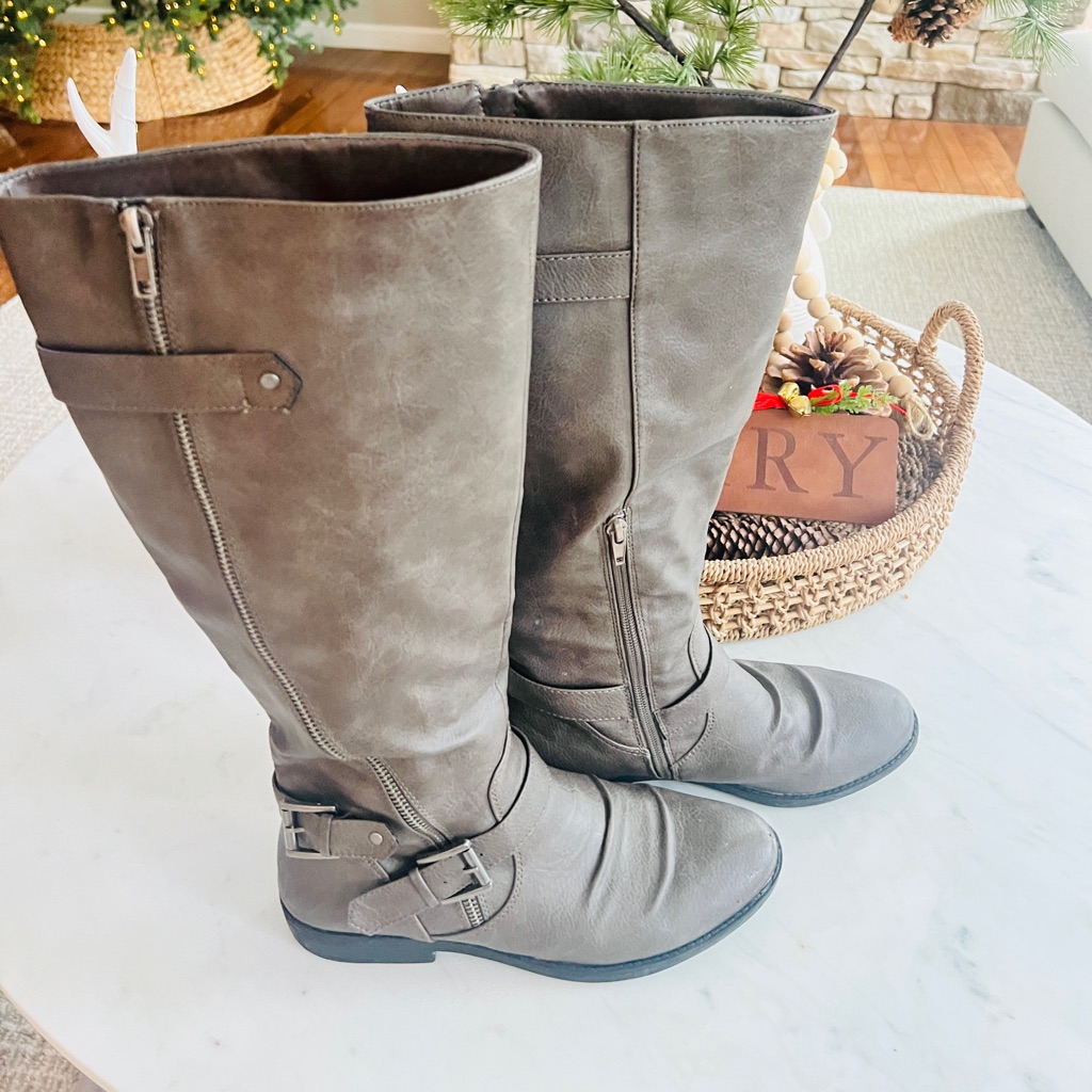 Light Brown Tall Woman’s Boots
